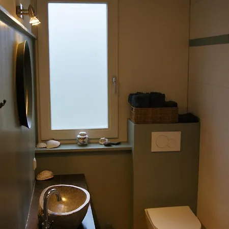 Guest house Vakantieboerderij 't - *