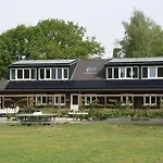 게스트하우스 Vakantieboerderij 't - 3*